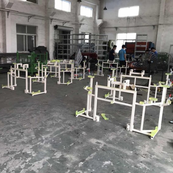 汽車零部件（jiàn）料架