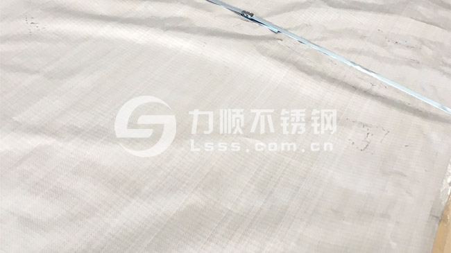 國標（biāo）304不鏽鋼熱軋（zhá）板