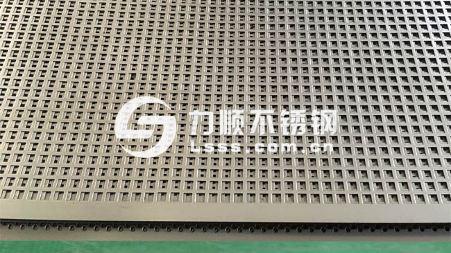 不鏽鋼（gāng）方（fāng）孔板,不鏽鋼衝孔板,不（bú）鏽鋼多孔板,304不鏽鋼網板