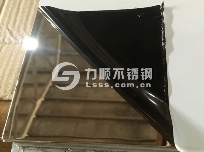 無錫304不（bú）鏽鋼鏡（jìng）麵板_8k鏡