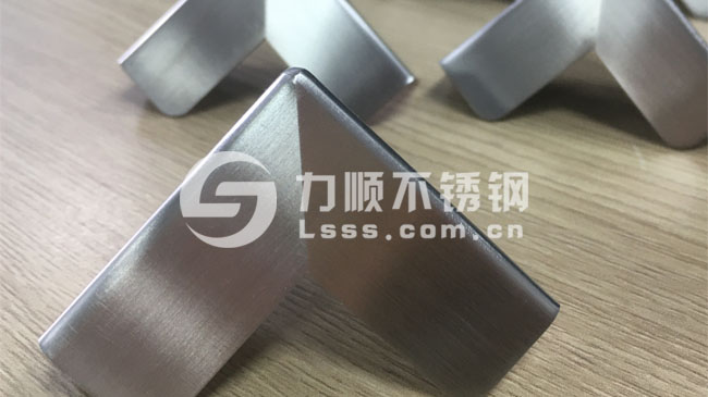 午夜福利视频不鏽（xiù）鋼拉絲板（bǎn）試樣成（chéng）功，獲得（dé）客戶認可