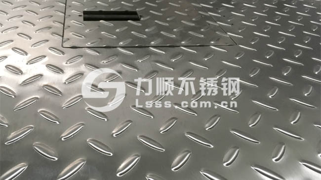 不鏽鋼平台,不鏽鋼防滑平台（tái）,不鏽鋼花紋板