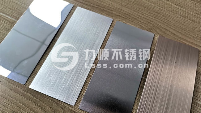 鋁拉絲板（bǎn）